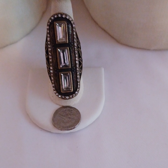 Elegant Black and Brass Women's Ring - Picture 1 of 5